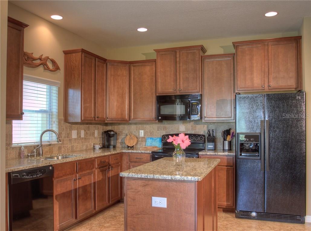 8525  KARPEAL DR — photo 8