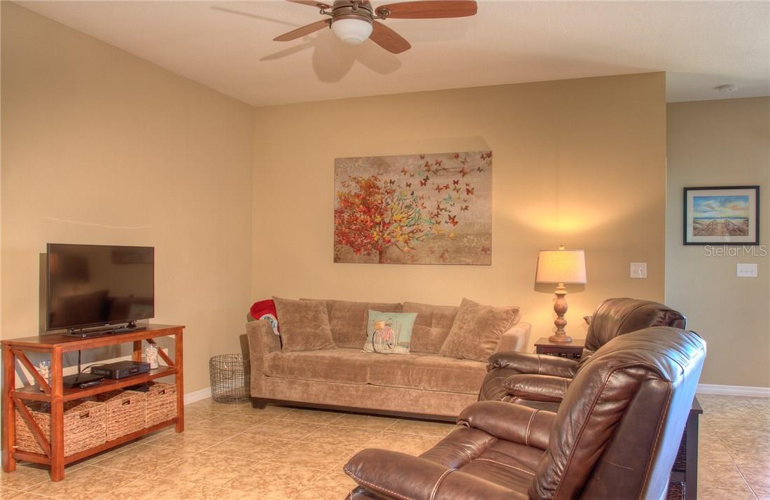8525  KARPEAL DR — photo 12