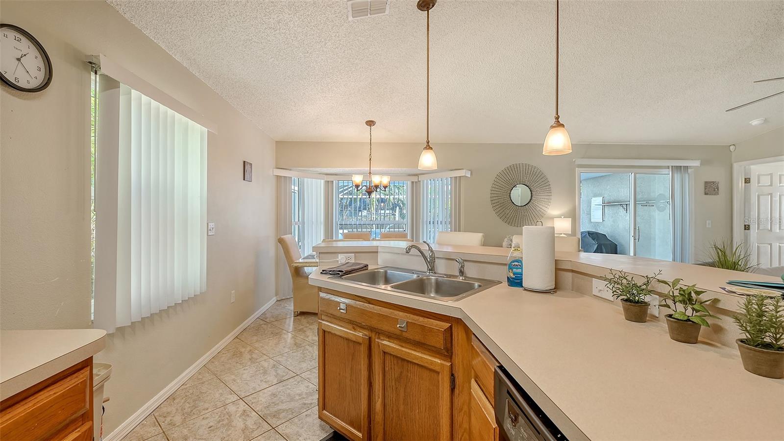 5753  NEW YORK AVE — photo 16