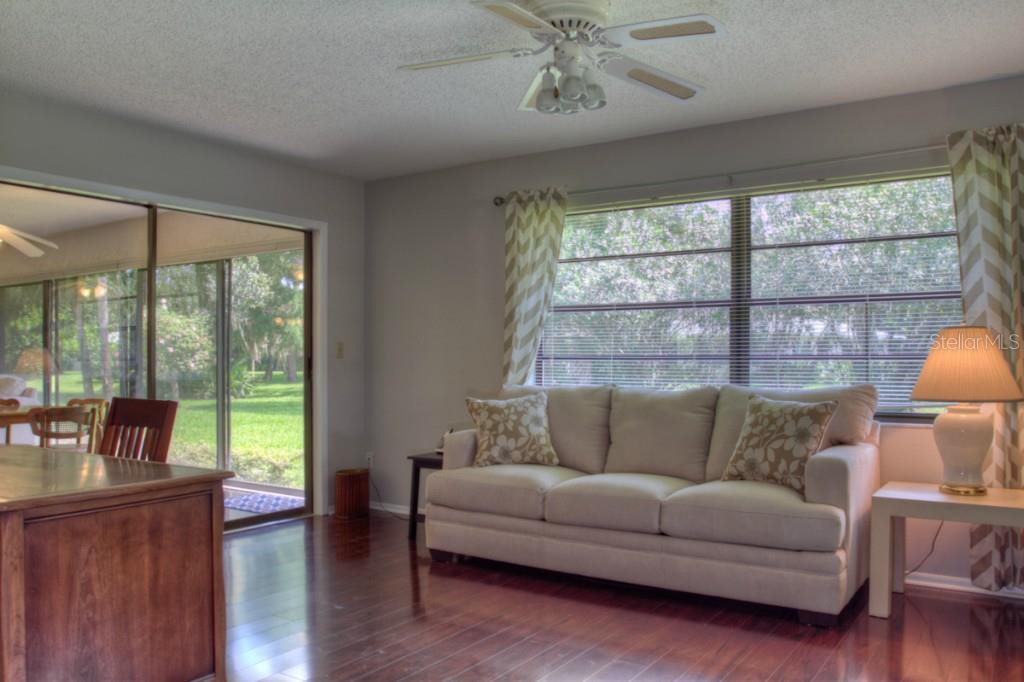 7093  FAIRWAY BEND LN — photo 15