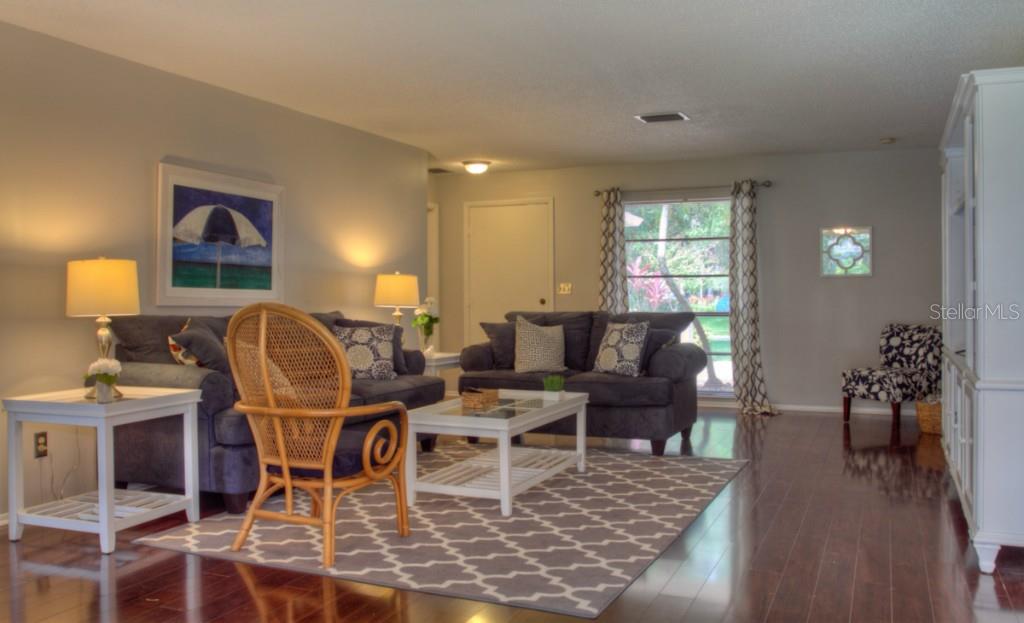 7093  FAIRWAY BEND LN — photo 6