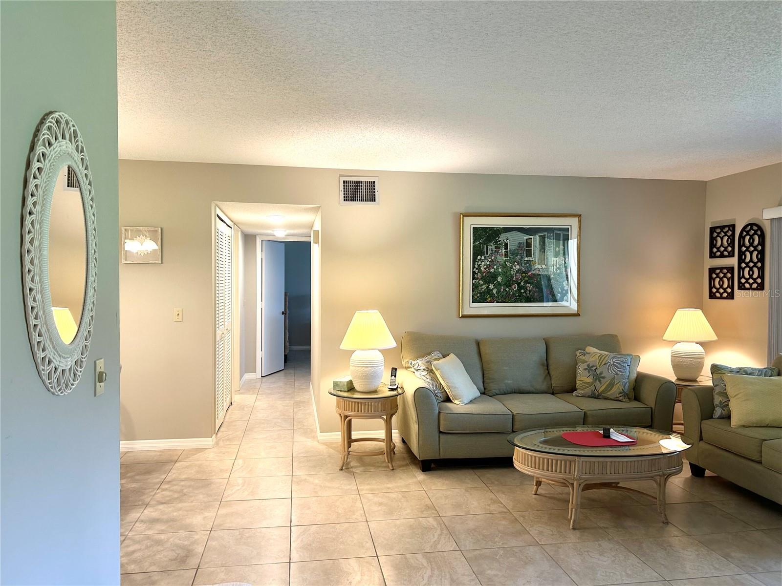 5662  GARDENS DR  #104 — photo 8