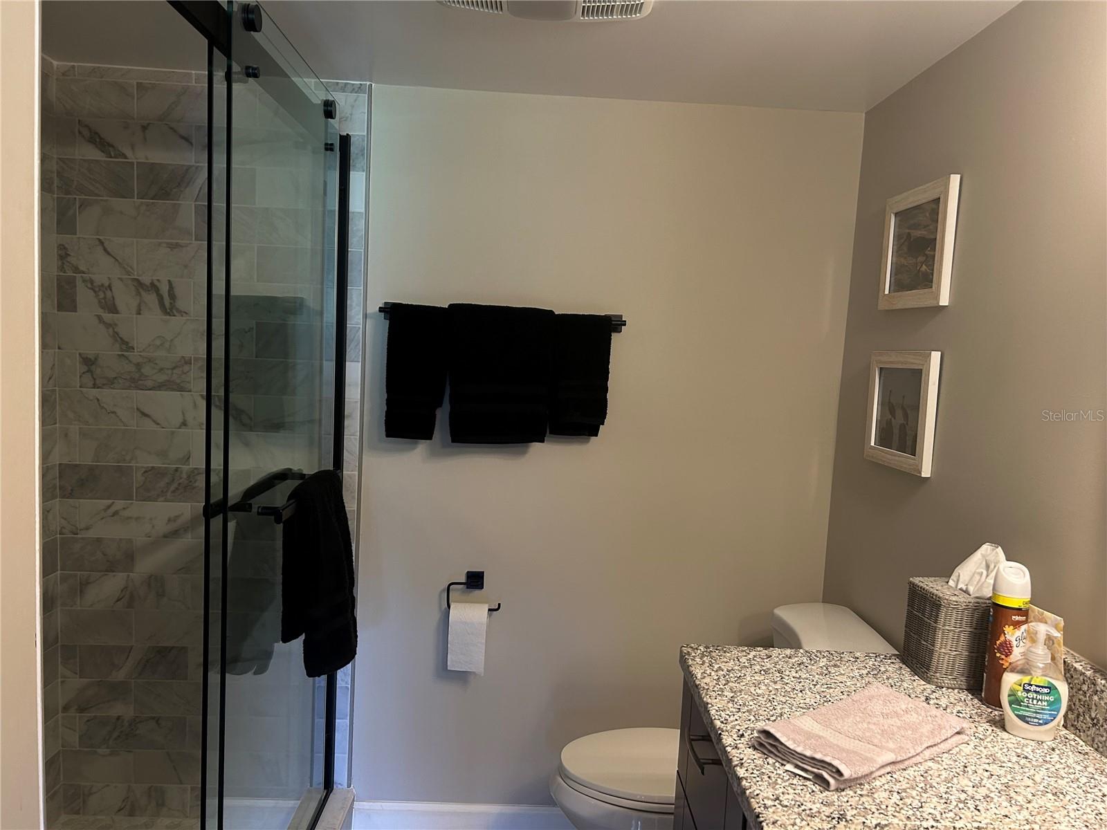 5662  GARDENS DR  #104 — photo 22