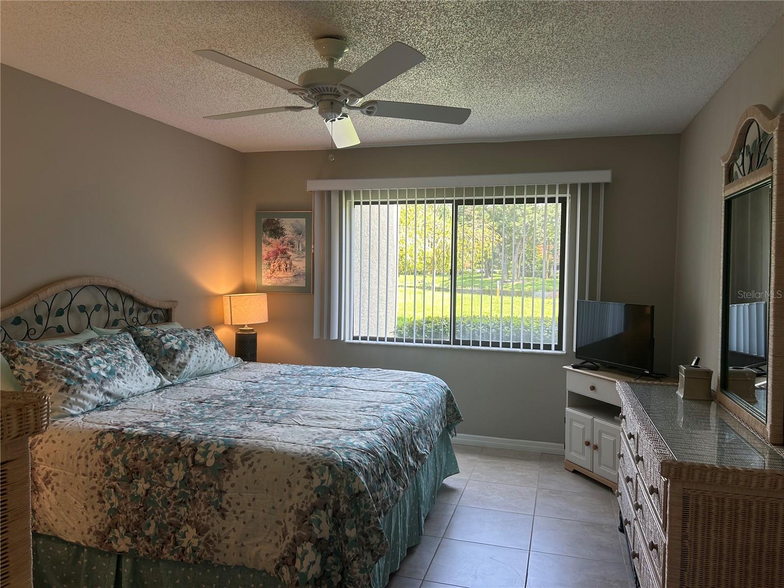 5662  GARDENS DR  #104 — photo 20