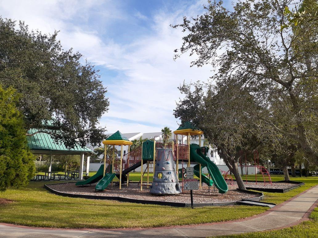 18521  GULF BLVD — photo 27