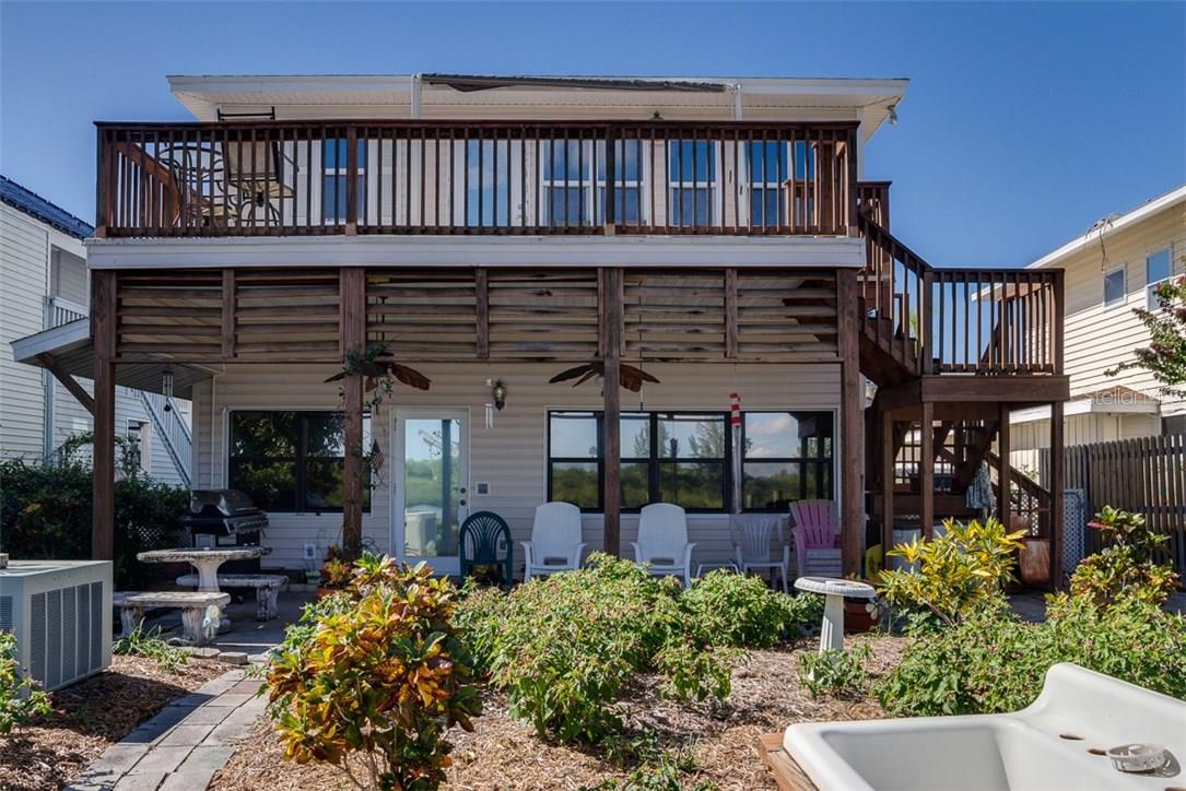 18521  GULF BLVD — photo 3