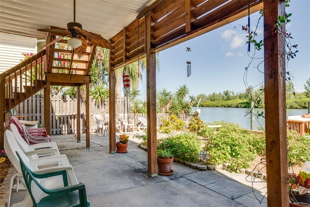 18521  GULF BLVD — photo 4