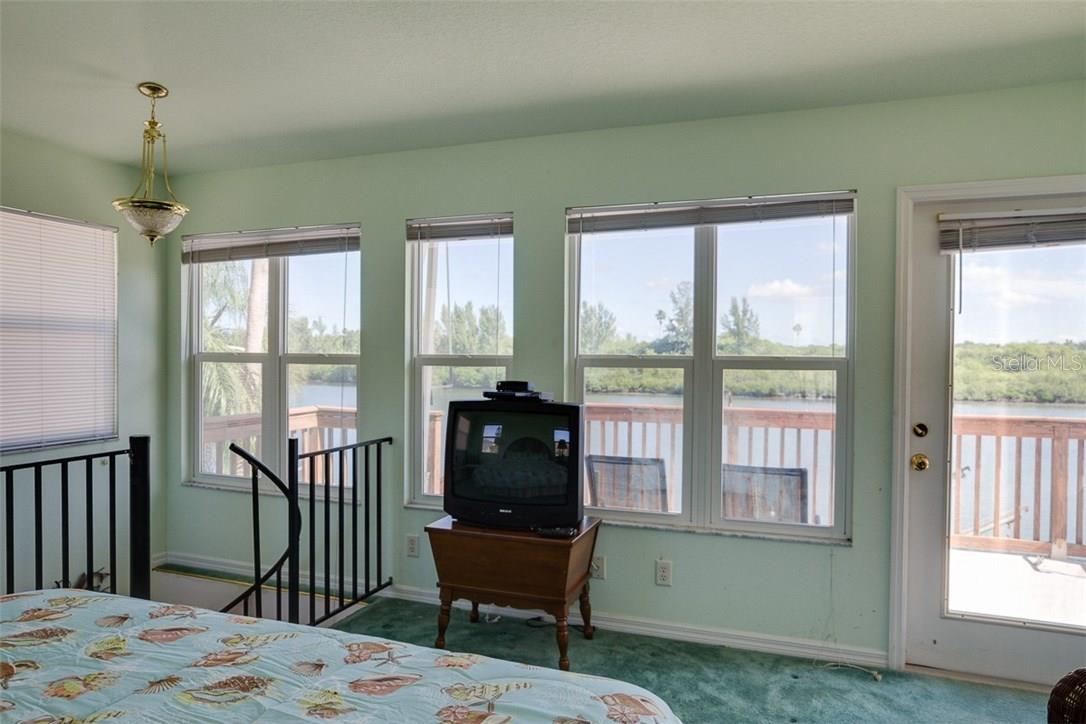 18521  GULF BLVD — photo 23