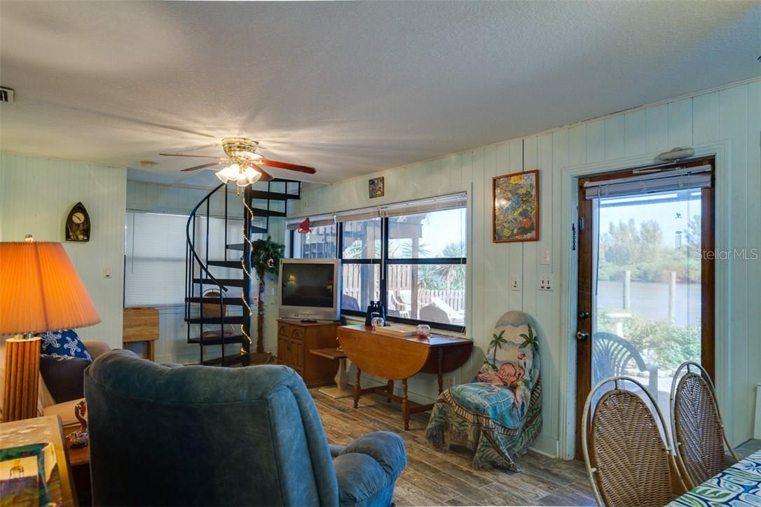 18521  GULF BLVD — photo 17