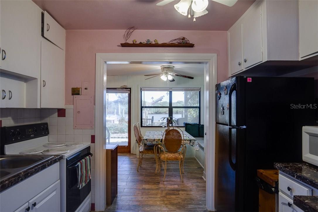 18521  GULF BLVD — photo 12
