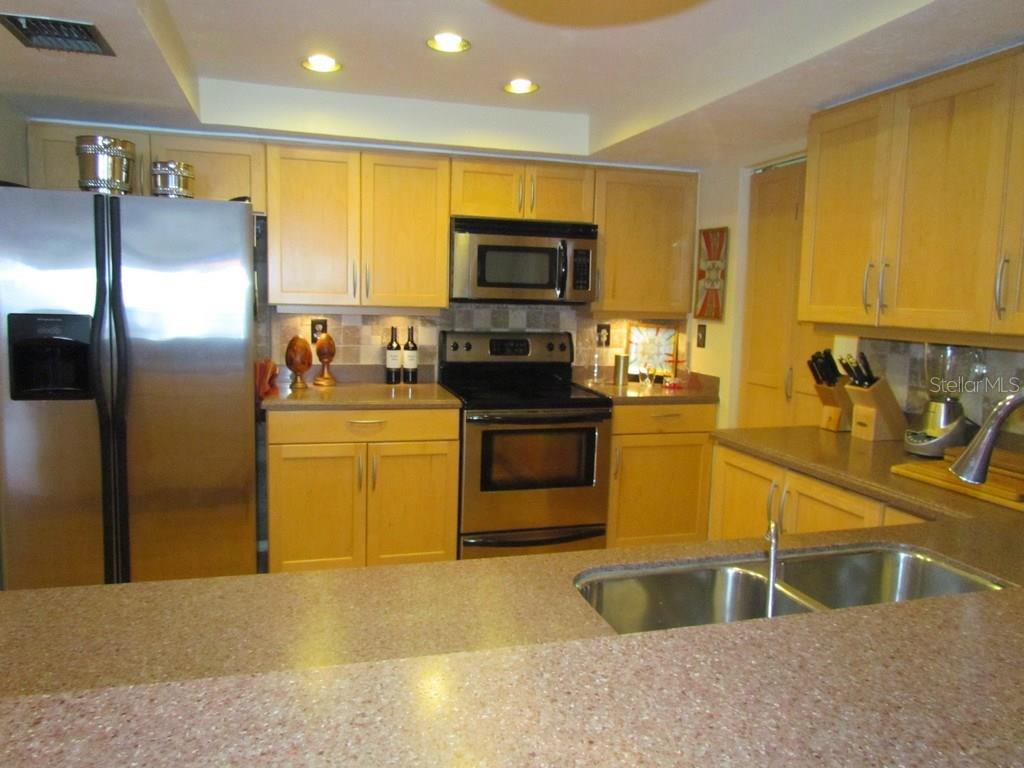 16330 GULF BLVD #304 — photo 13