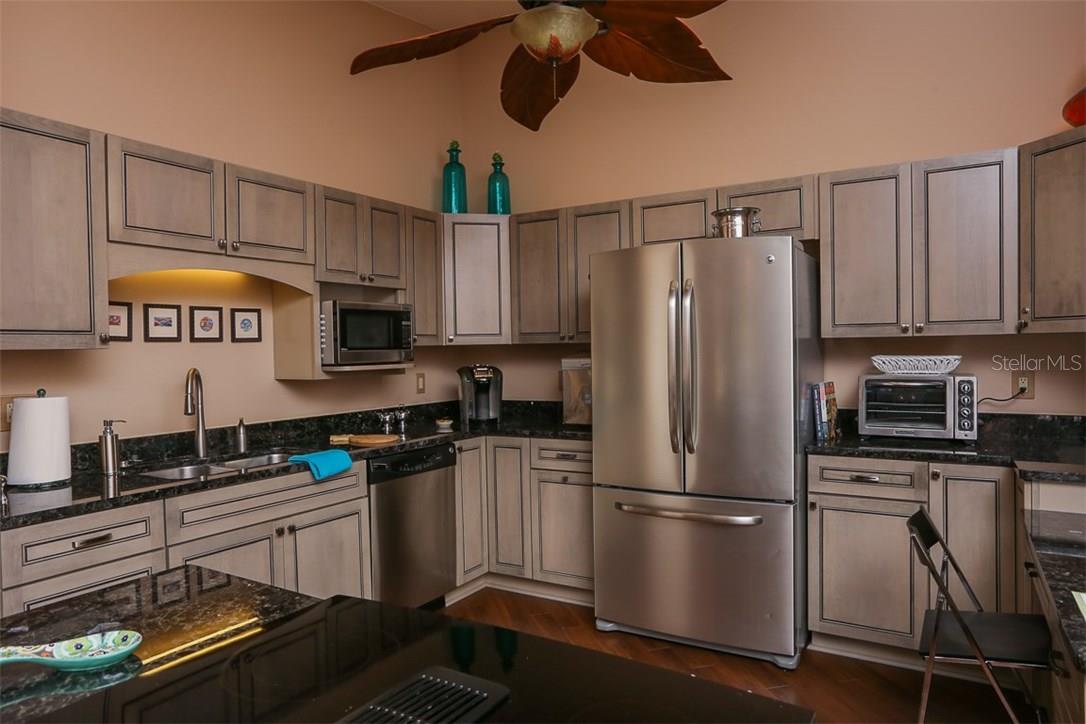 2319 HARBOUR OAKS DR — photo 6