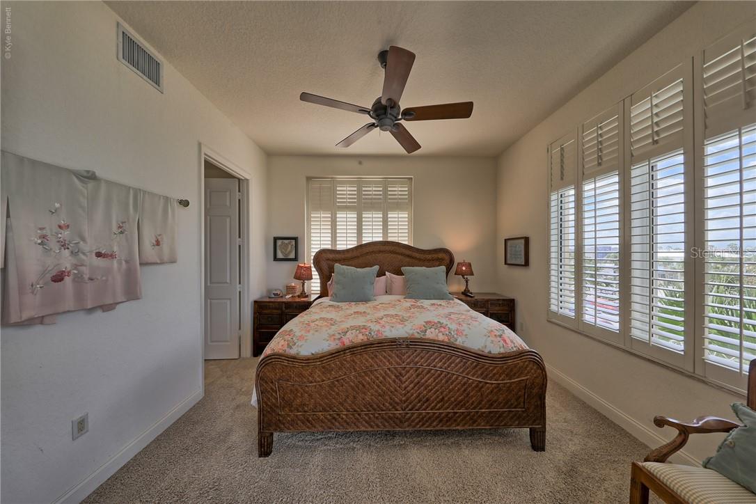 10 PAPAYA ST #305 — photo 13