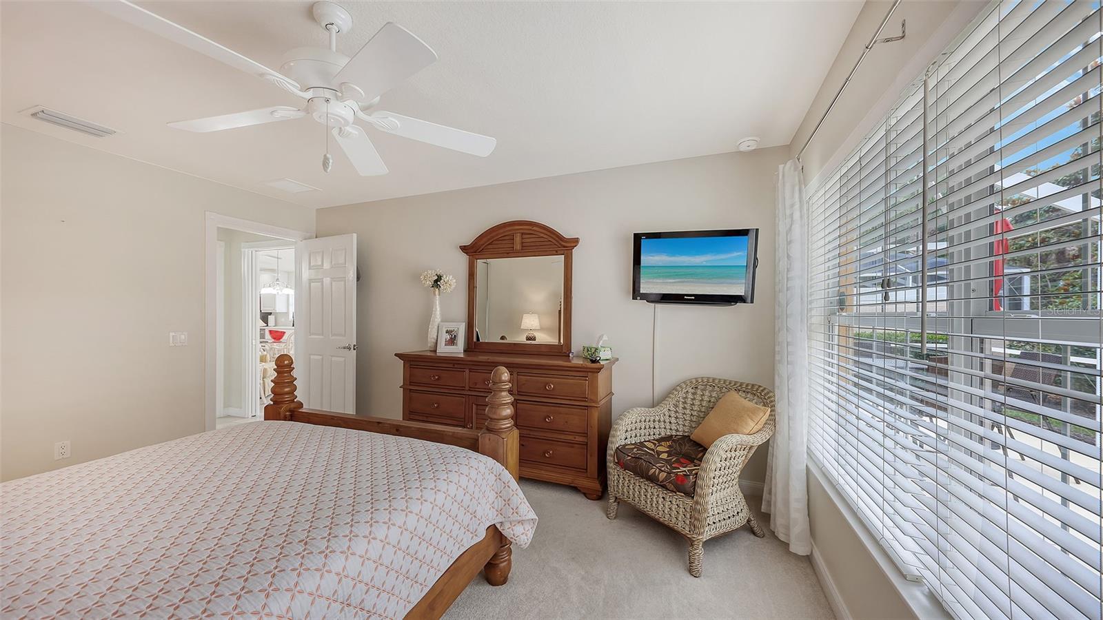 11605 GARESSIO LN — photo 26