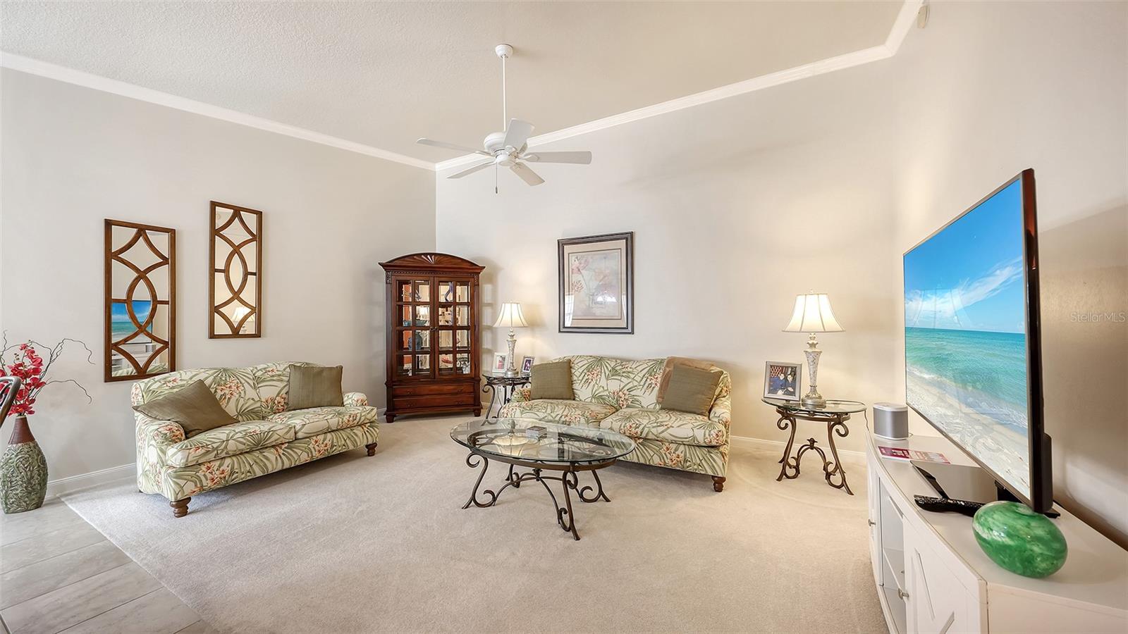 11605 GARESSIO LN — photo 10