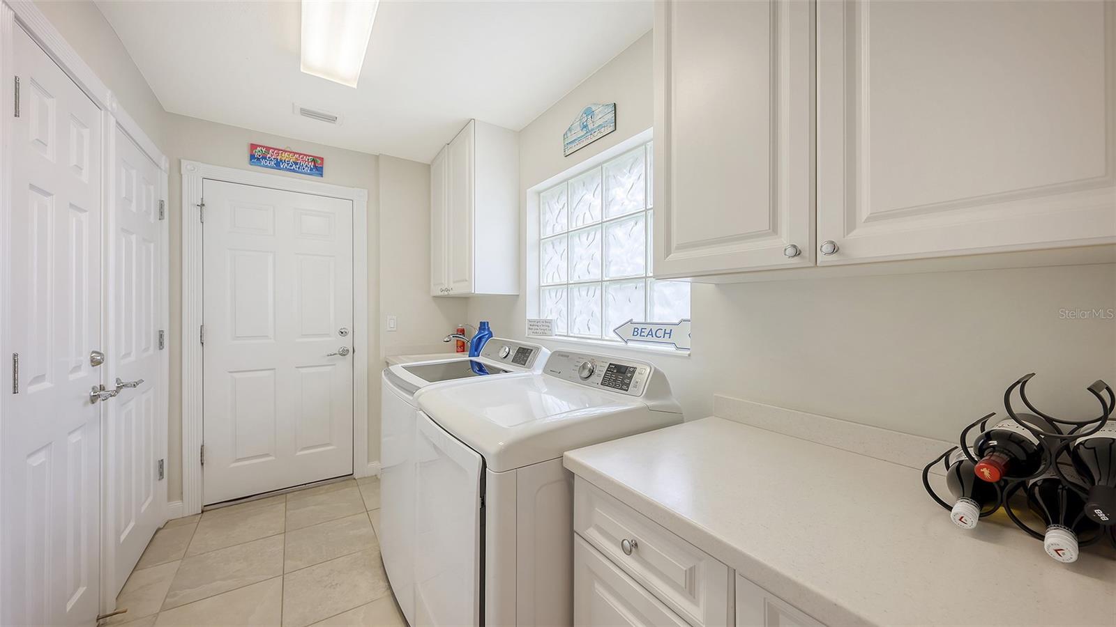 11605 GARESSIO LN — photo 7