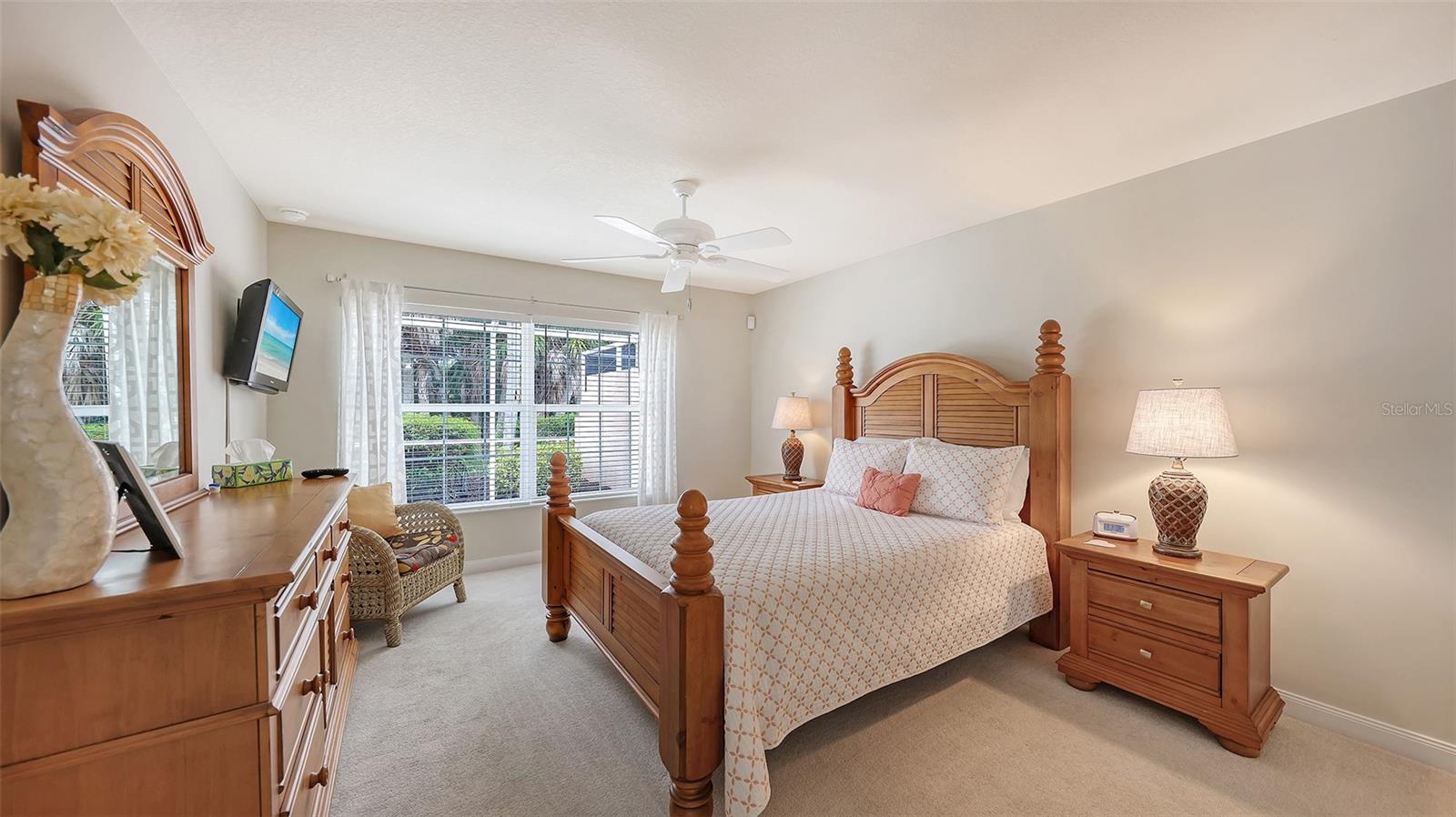 11605 GARESSIO LN — photo 23
