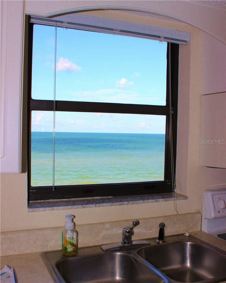 15316 GULF BOULEVARD #604 — photo 11