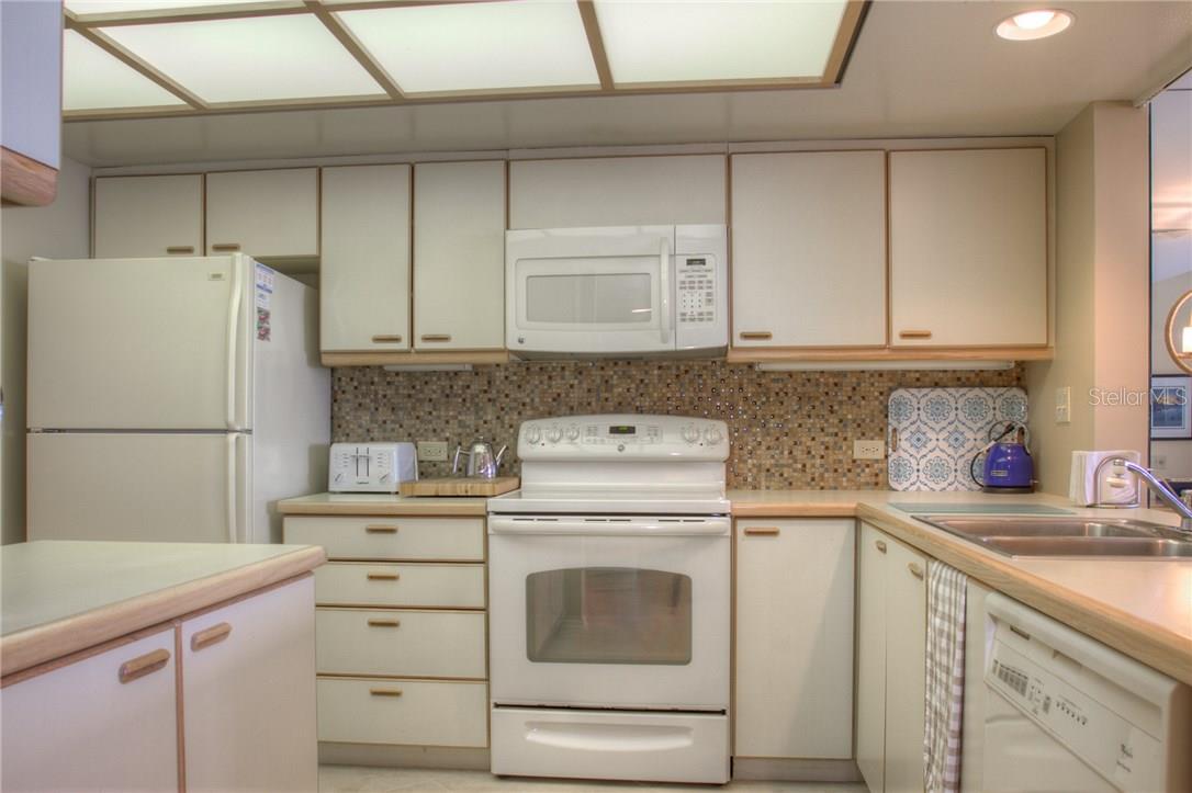 2109 GULF OF MEXICO DR #1402 — photo 10