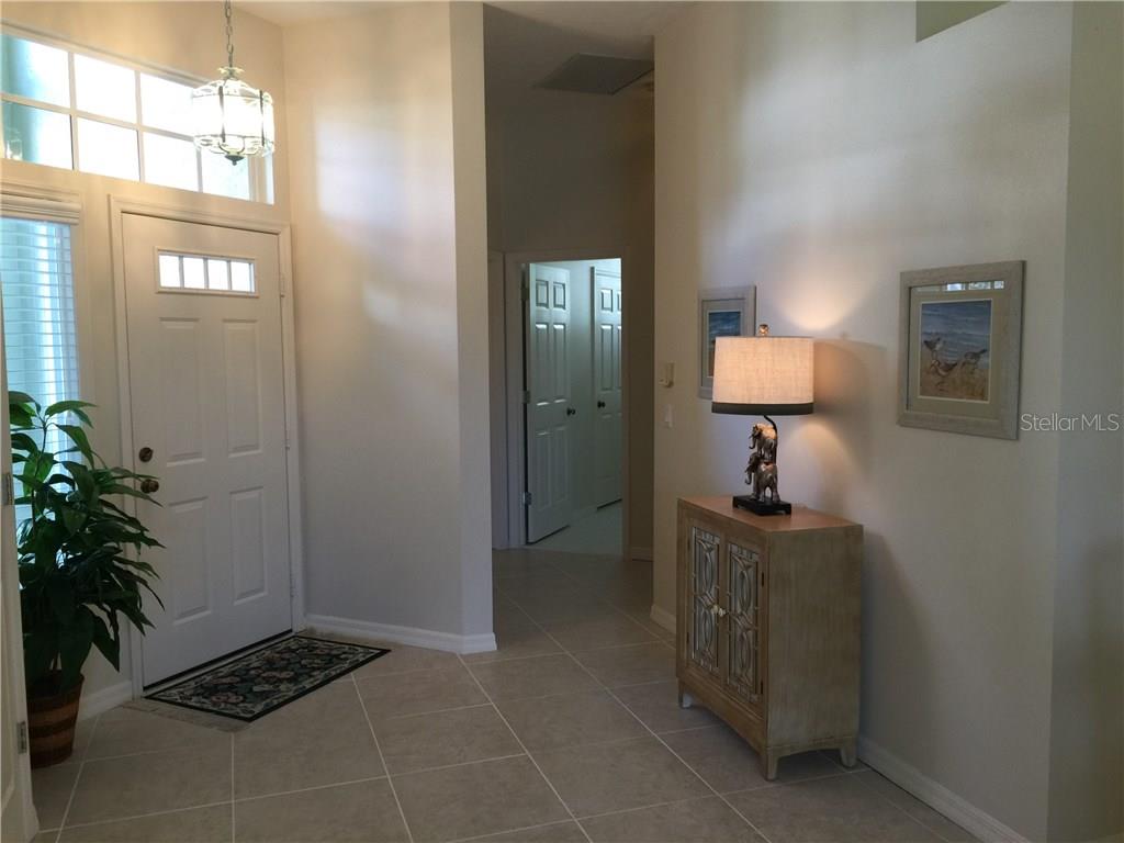 549 FALLBROOK DR — photo 43
