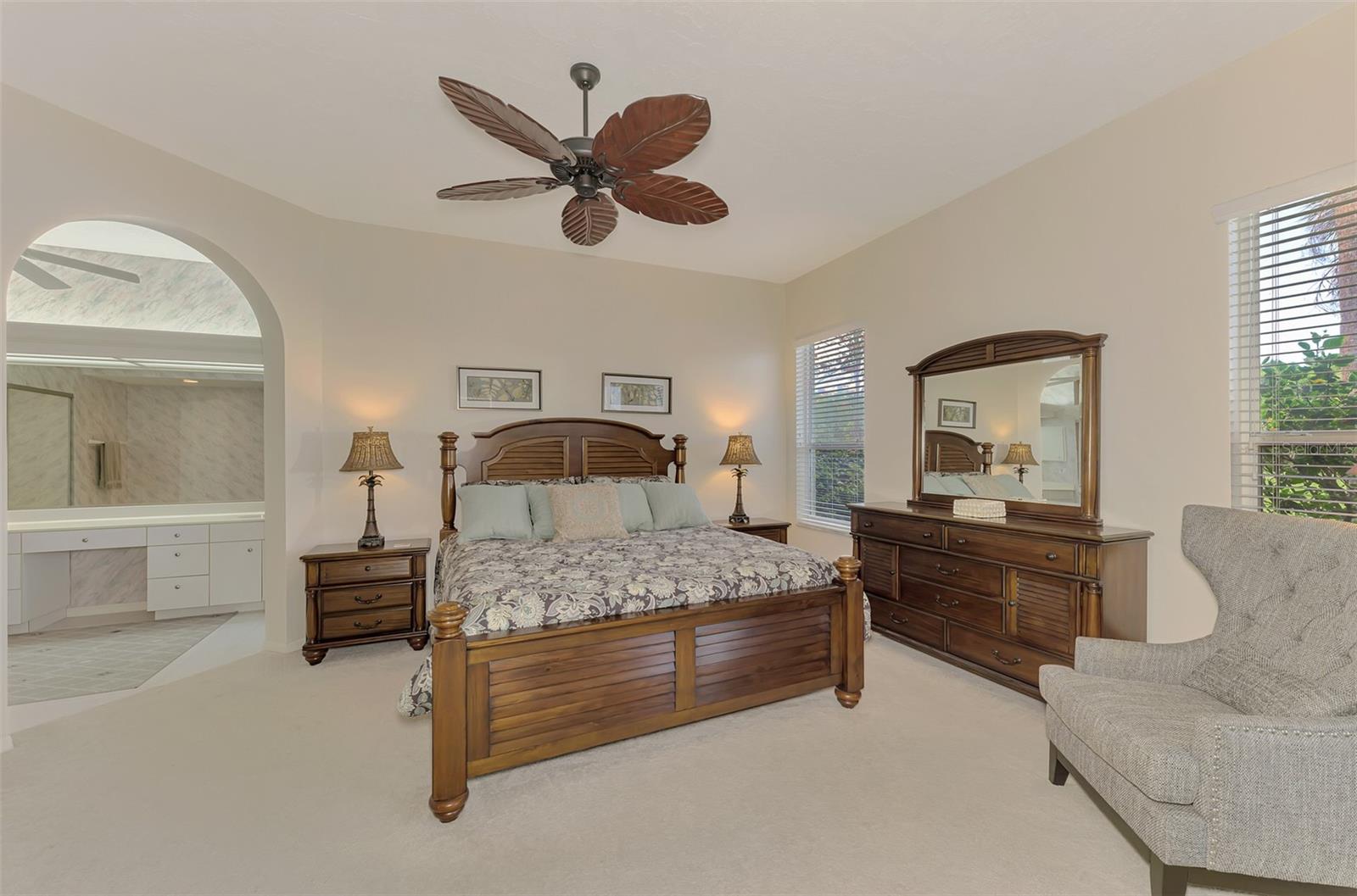 549 FALLBROOK DR — photo 25