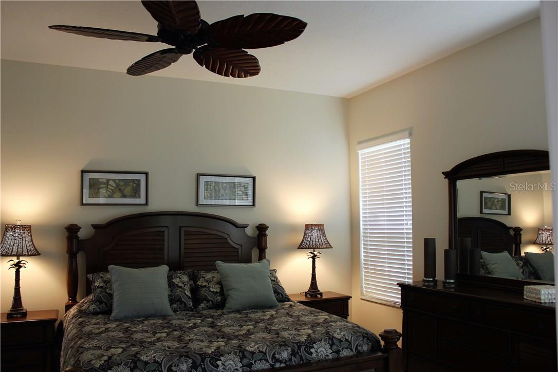 549 FALLBROOK DR — photo 27
