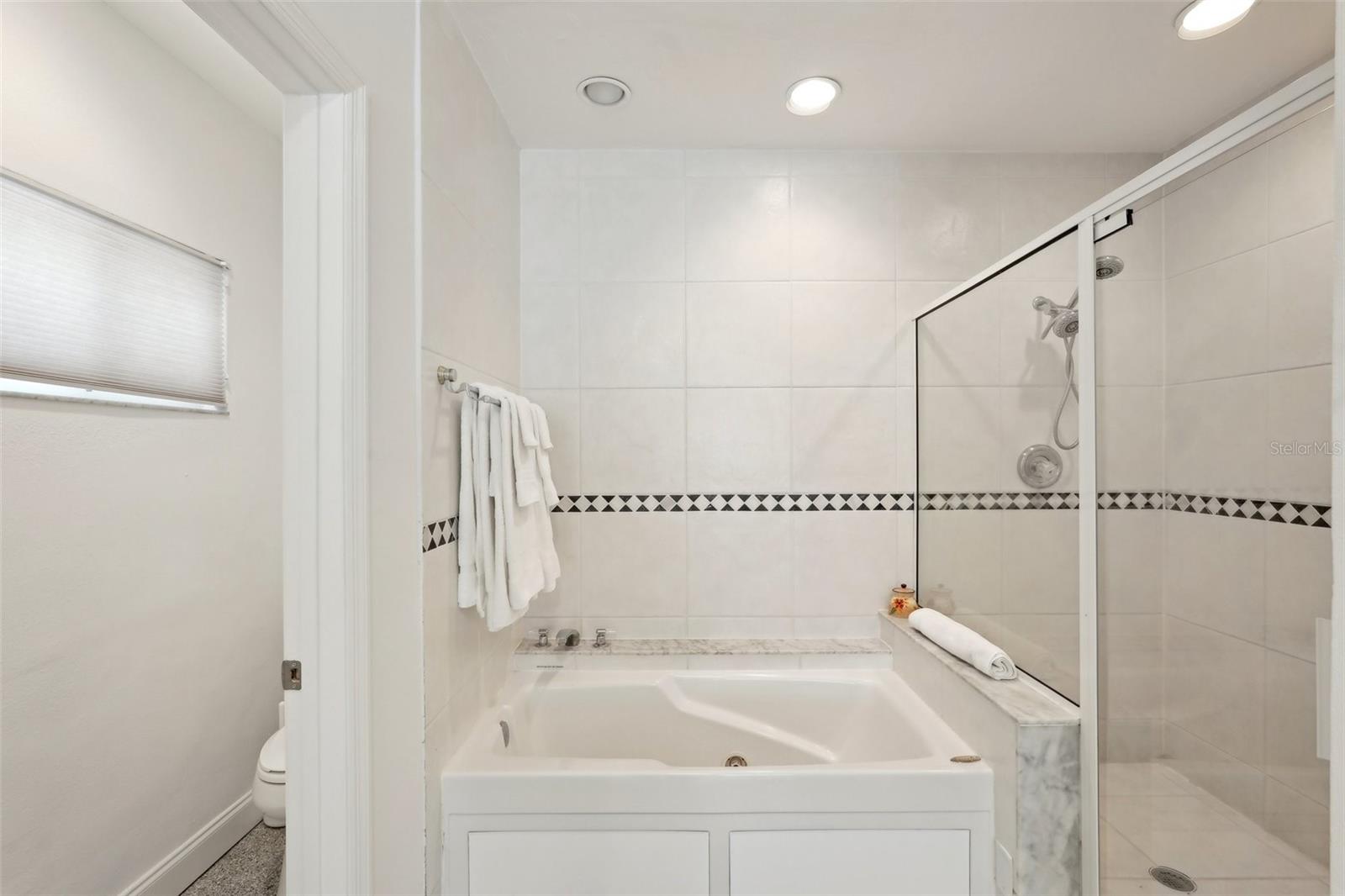 55 N WASHINGTON DR — photo 40