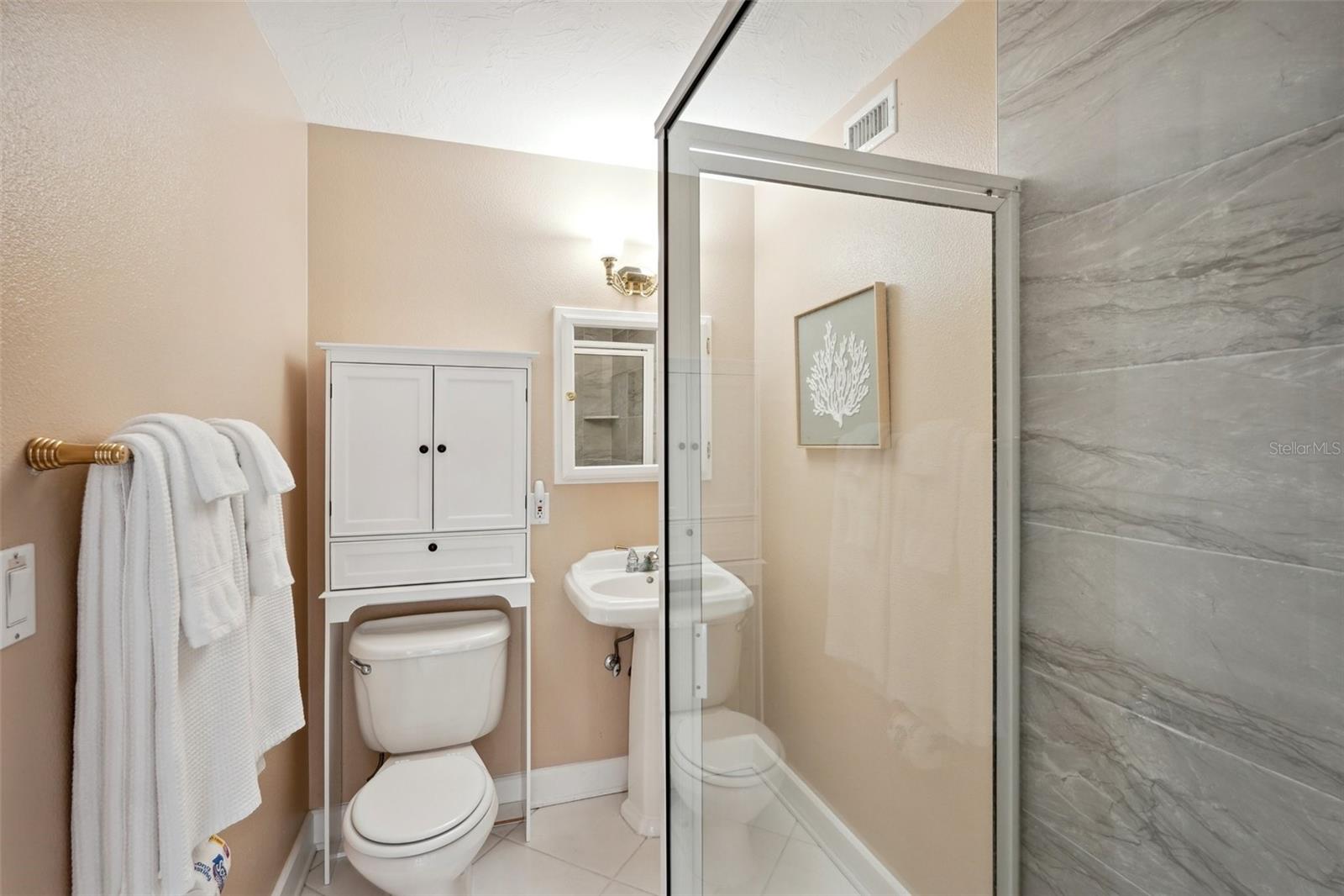 55 N WASHINGTON DR — photo 18