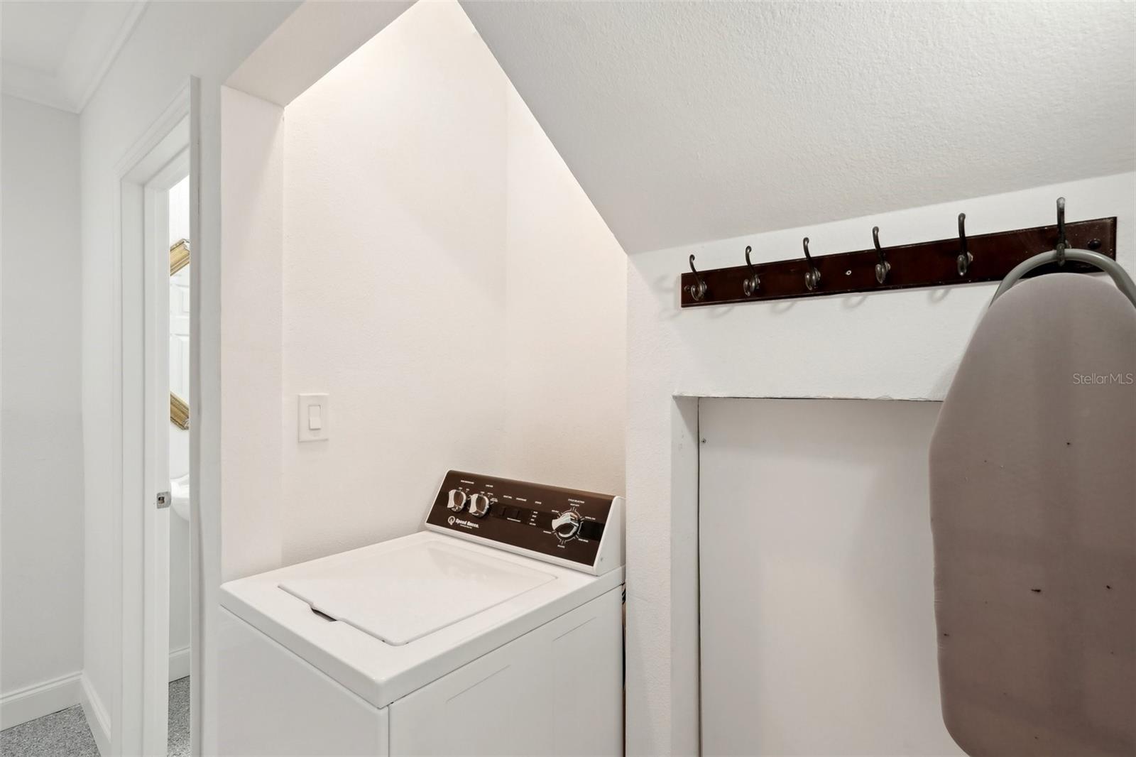 55 N WASHINGTON DR — photo 12