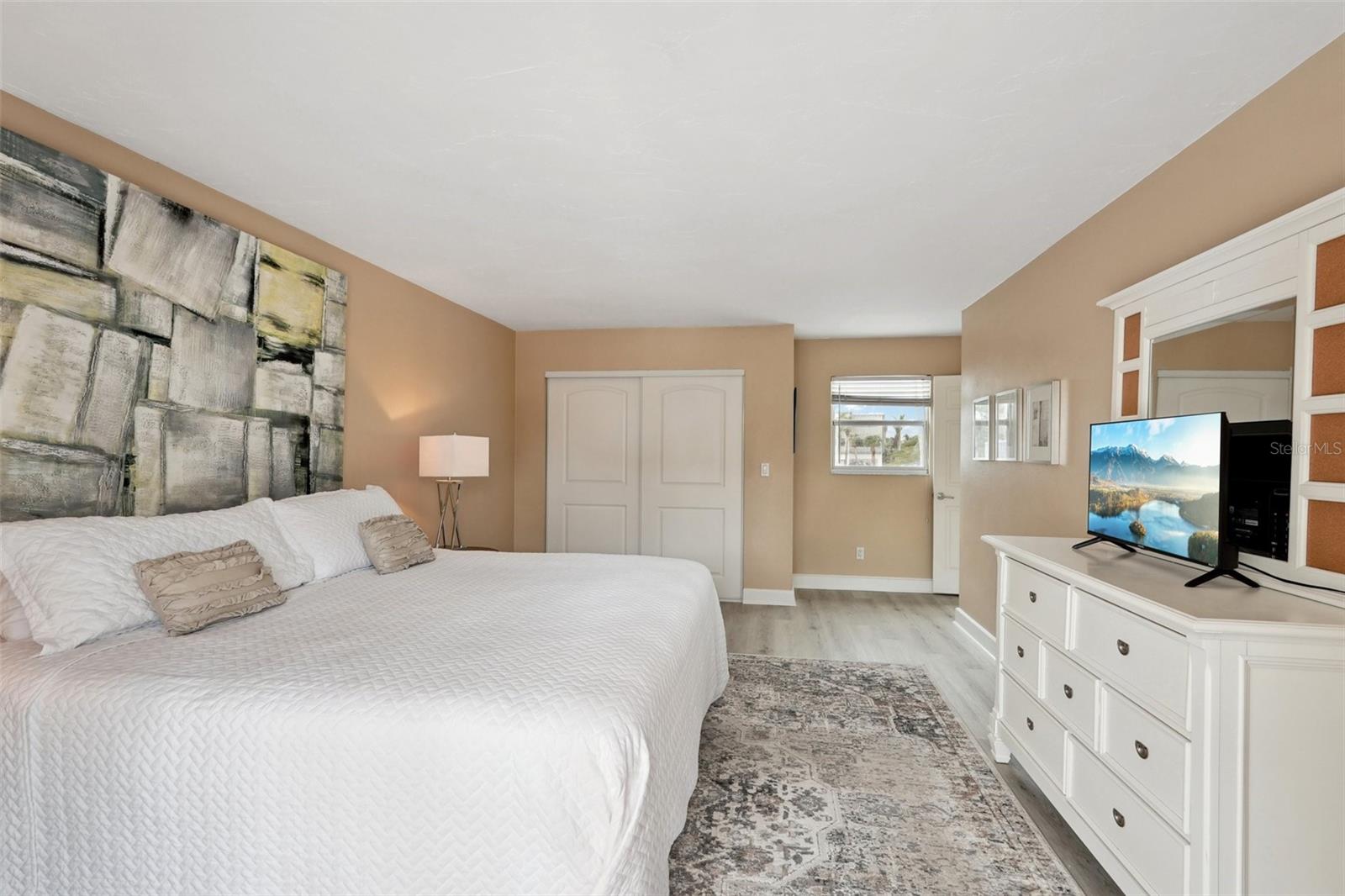 55 N WASHINGTON DR — photo 44