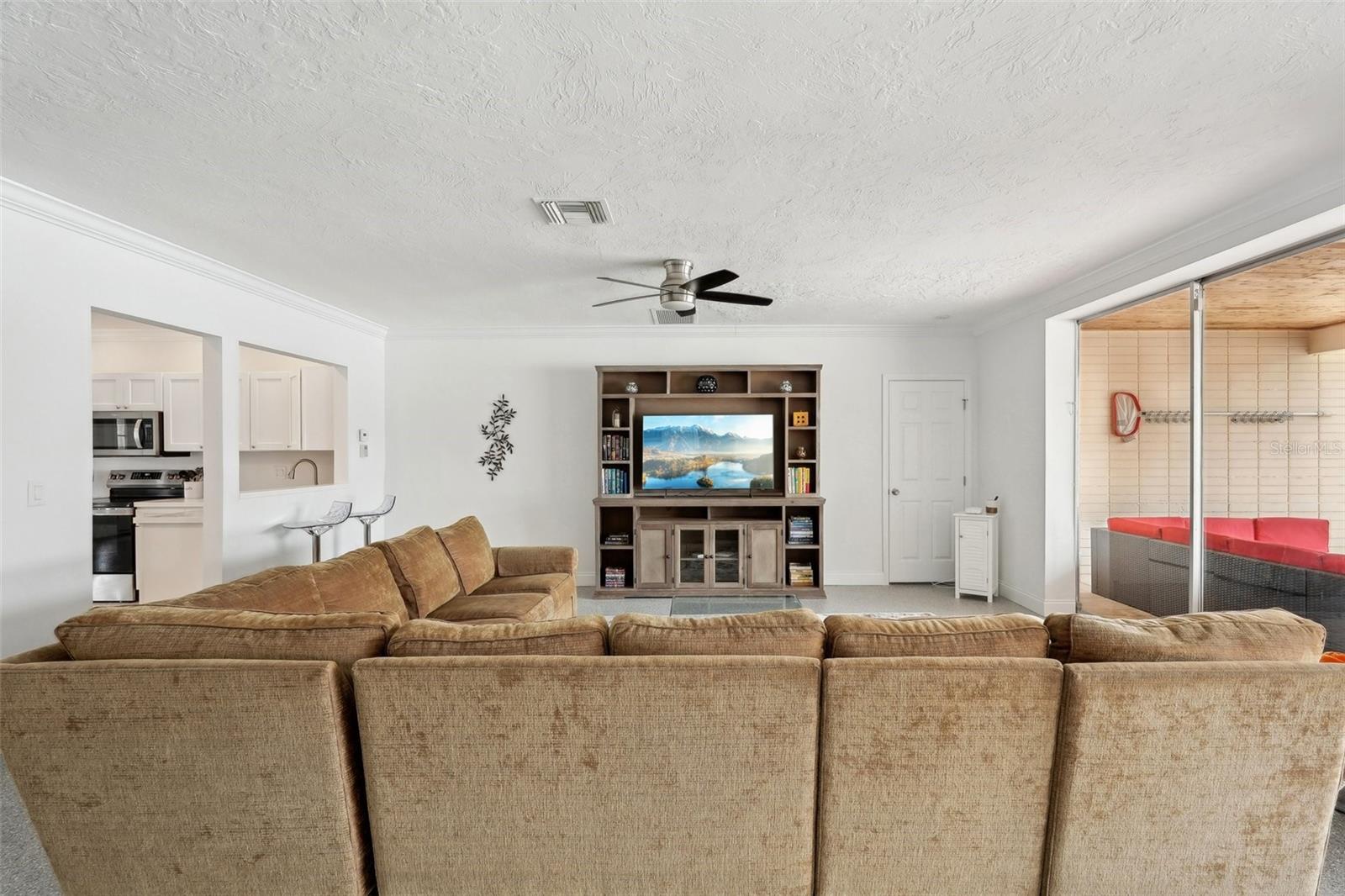 55 N WASHINGTON DR — photo 26