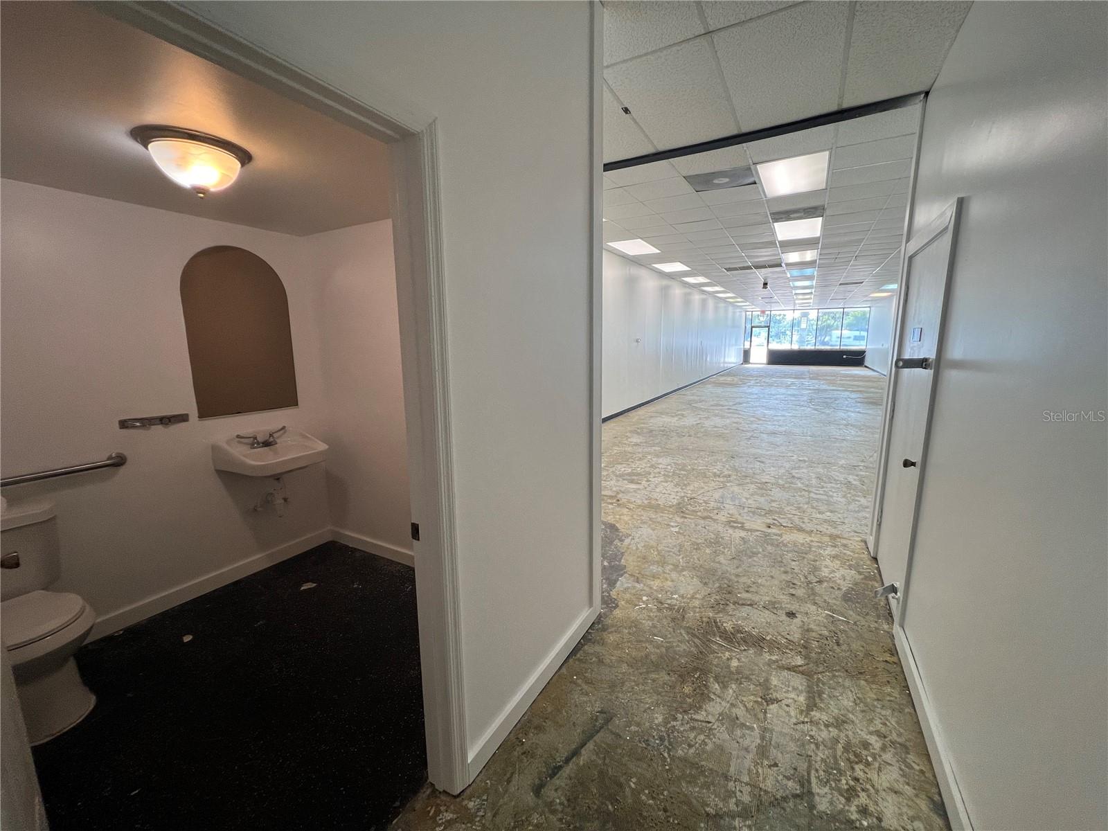 1861 N HIGHLAND AVE — photo 22