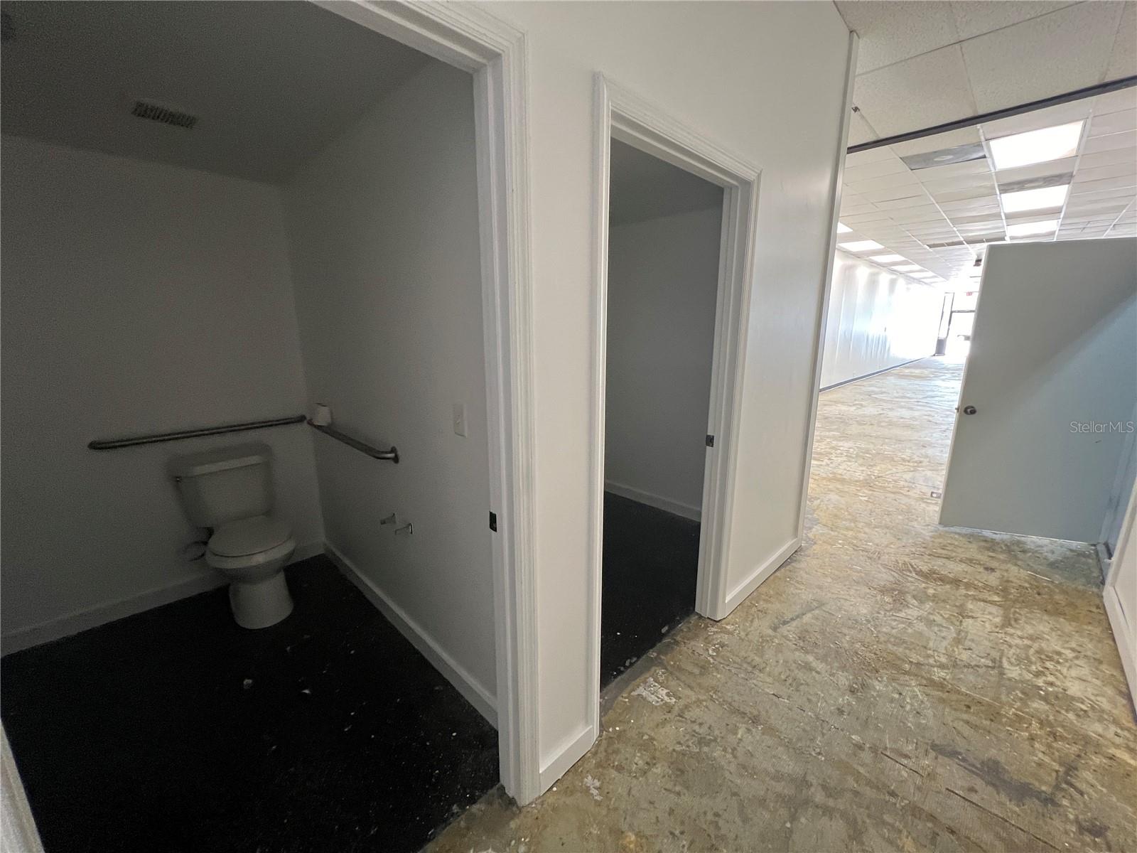 1861 N HIGHLAND AVE — photo 25