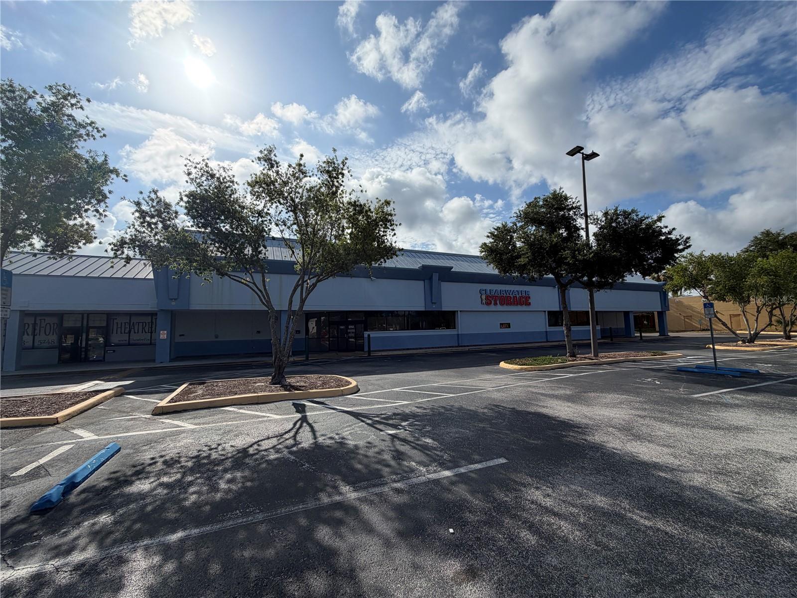 1861 N HIGHLAND AVE — photo 37