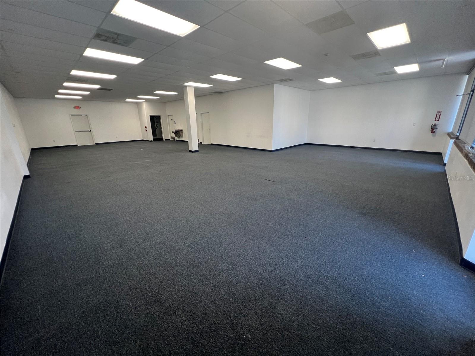 1861 N HIGHLAND AVE — photo 34