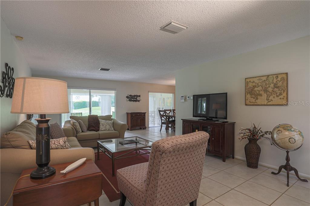 6986 W COUNTRY CLUB DR N #6986 — photo 4