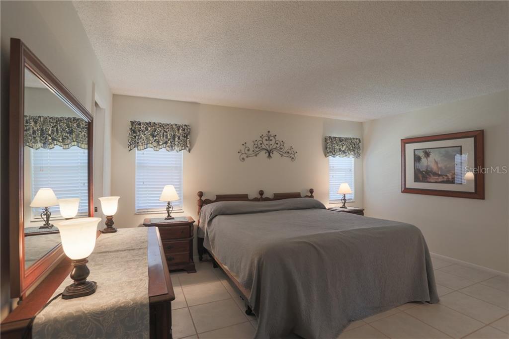 6986 W COUNTRY CLUB DR N #6986 — photo 14