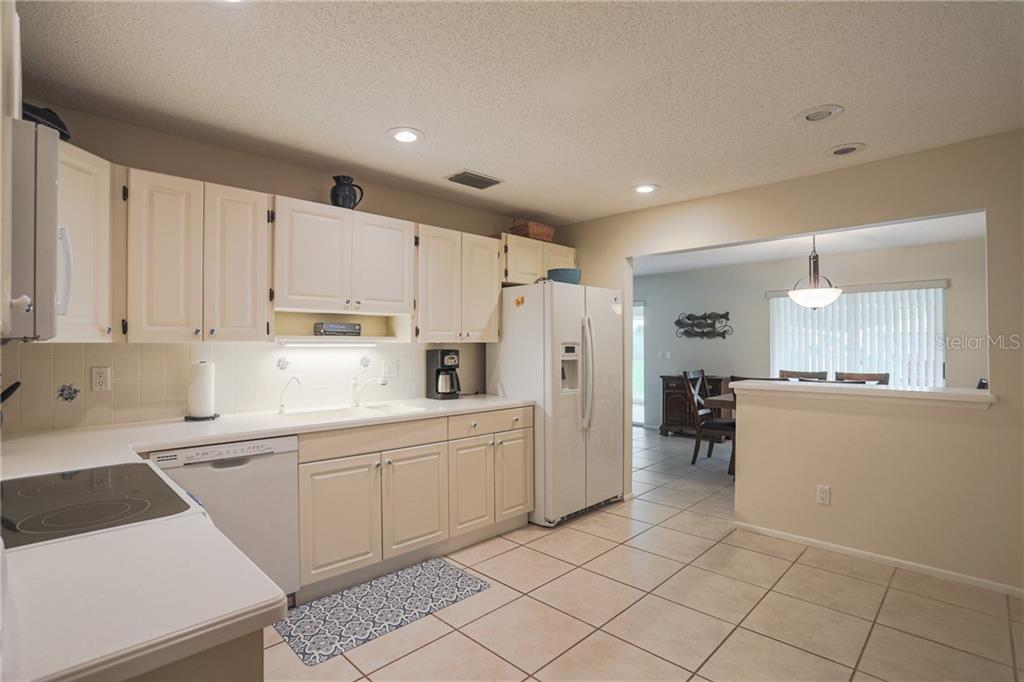 6986 W COUNTRY CLUB DR N #6986 — photo 11