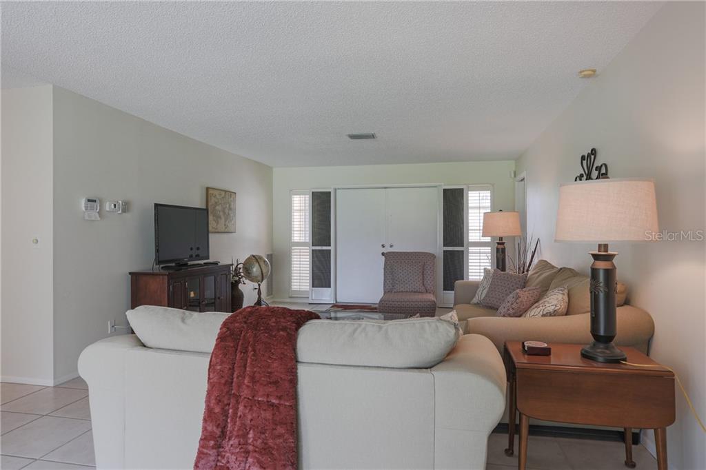 6986 W COUNTRY CLUB DR N #6986 — photo 8