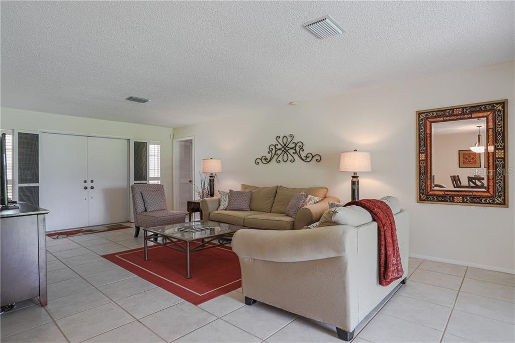 6986 W COUNTRY CLUB DR N #6986 — photo 7