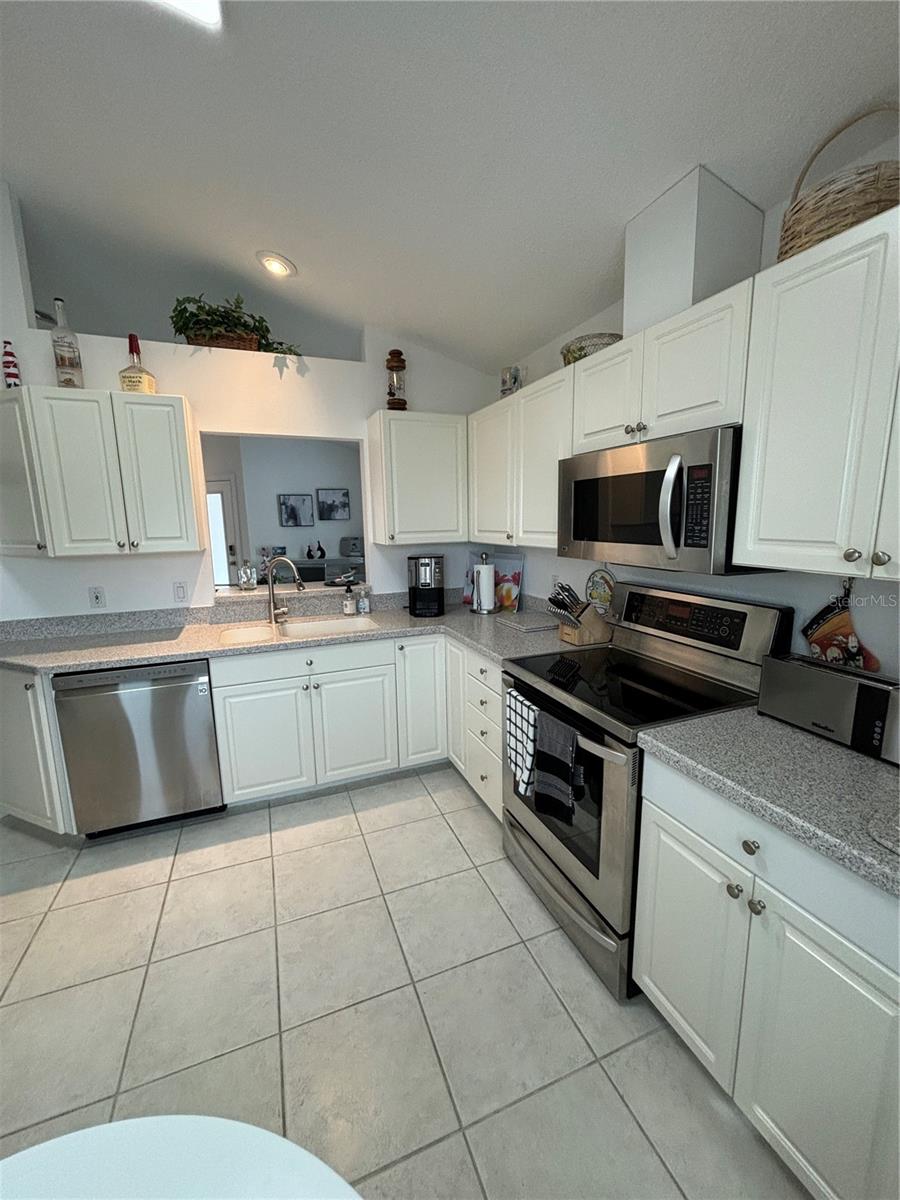 1332  CAPRI ISLES BLVD — photo 11