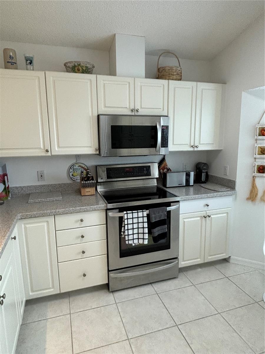 1332  CAPRI ISLES BLVD — photo 10