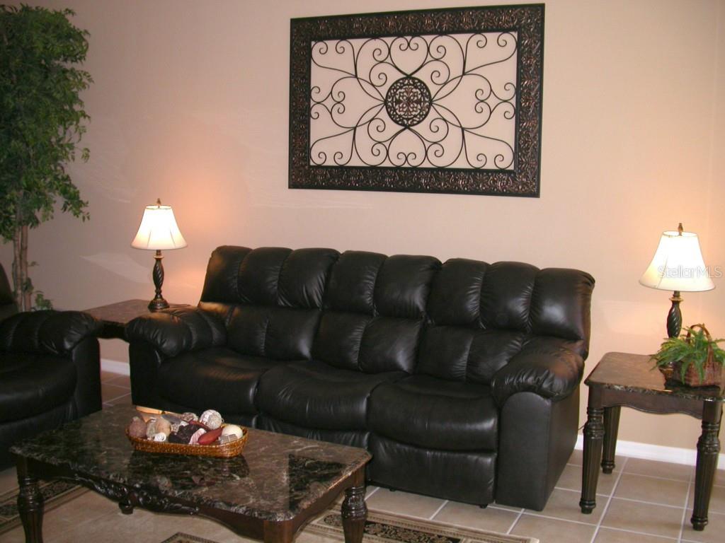 10313  HEBBLEWHITE CT — photo 4