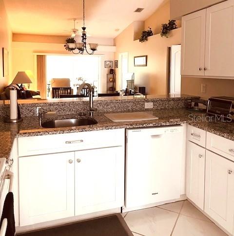 9480  HIGH GATE DR  #2125 — photo 2