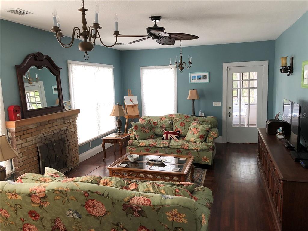 Home in BRADENTON — photo 4