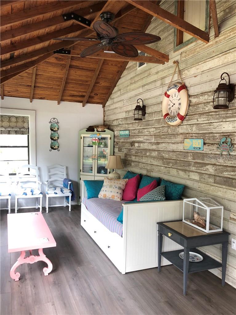 Home in BRADENTON — photo 2