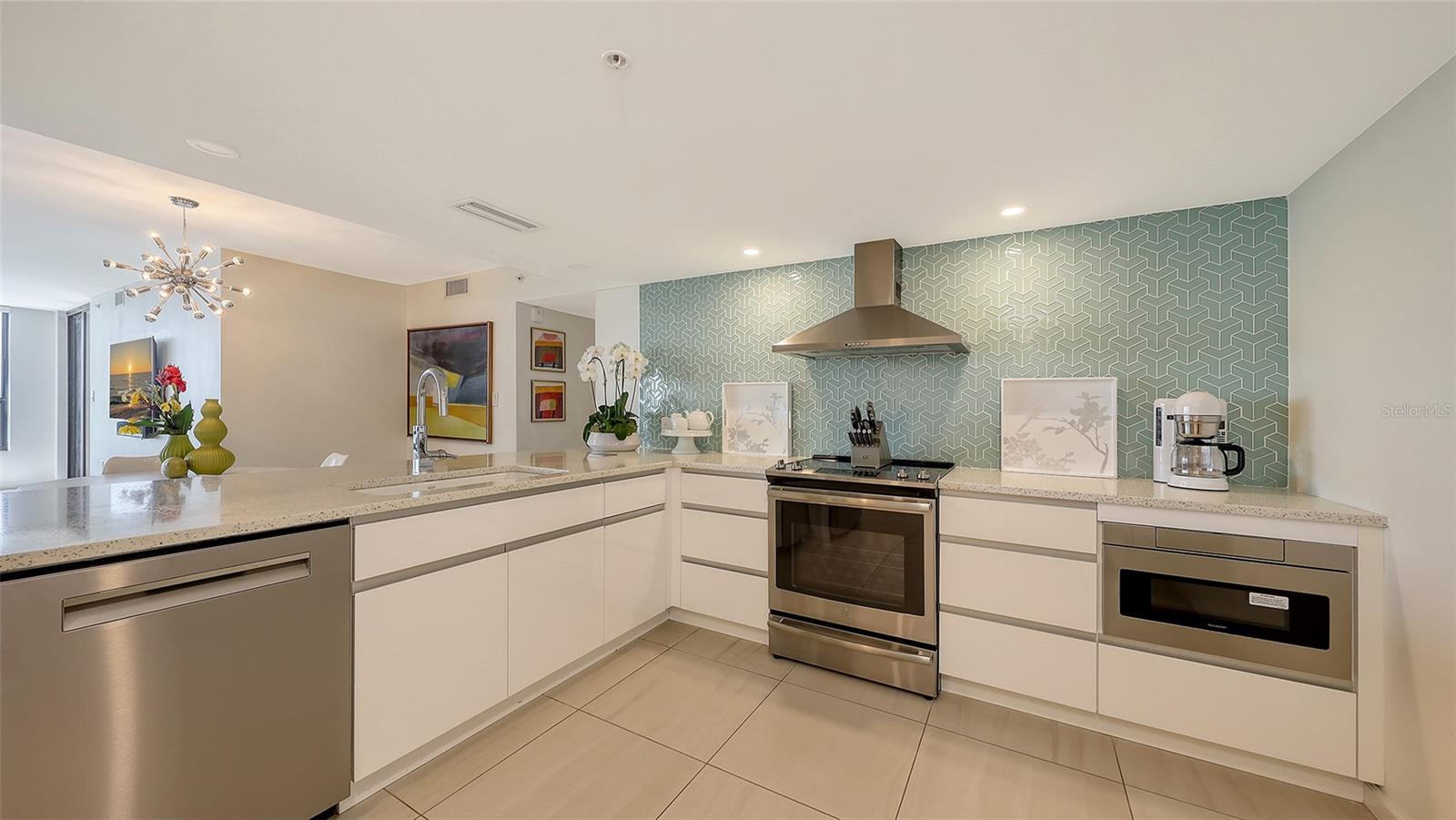 11 SUNSET DR #501 — photo 19
