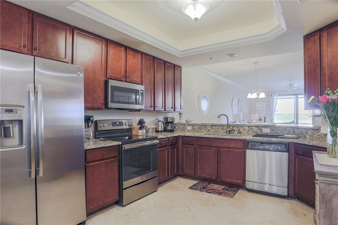 5558 PALMER CIR #106 — photo 20