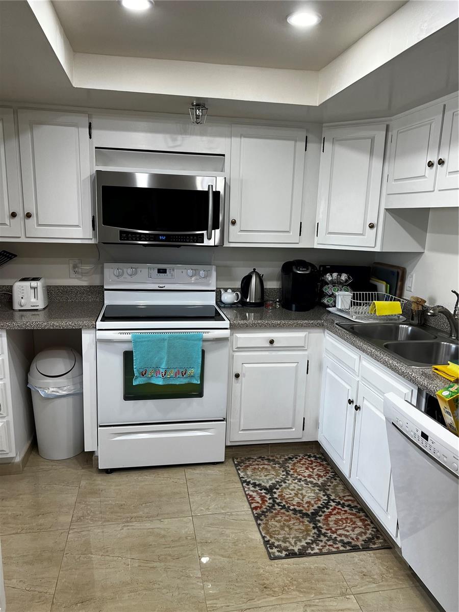1102 BEN FRANKLIN DR #514 — photo 7