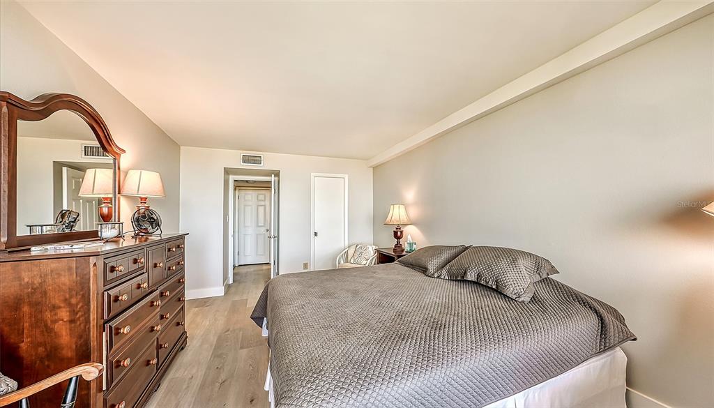 6415 MIDNIGHT PASS RD #602 — photo 17